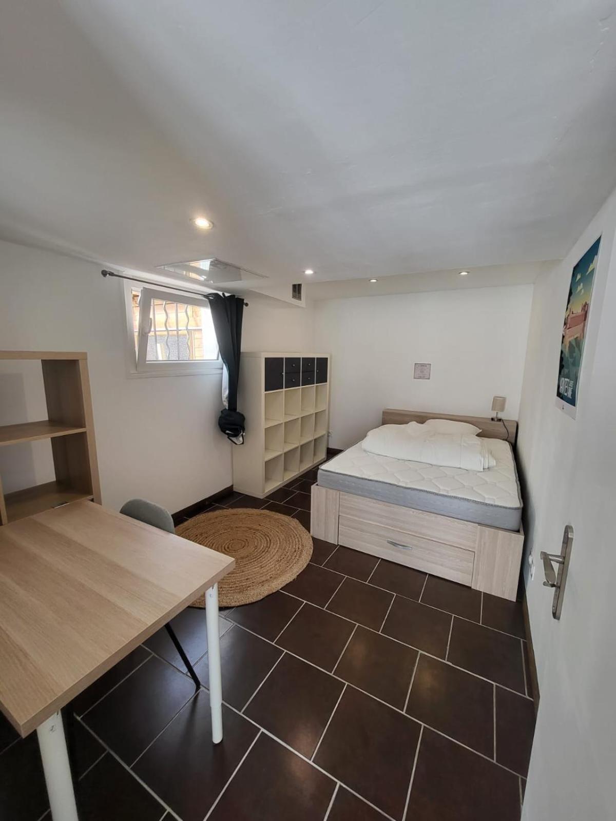 L'Agreable Hotel Nantes Bagian luar foto
